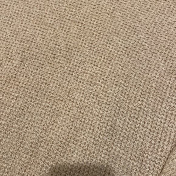 American Eagle oversized vneck sweater - Picture 3 of 6